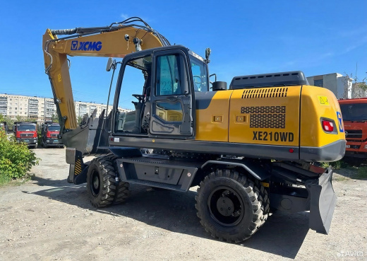 Колёсный экскаватор XCMG XE210WD
